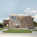 Hotel AMIUKA / ELÓ_d-arquitectura + AFV arquitectos - Exterior Photography, Windows, Facade