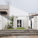 Eyes on the Street: Jane Jacobs’ Concept and Contemporary Residential Architecture in Brazil - Image 2 of 4