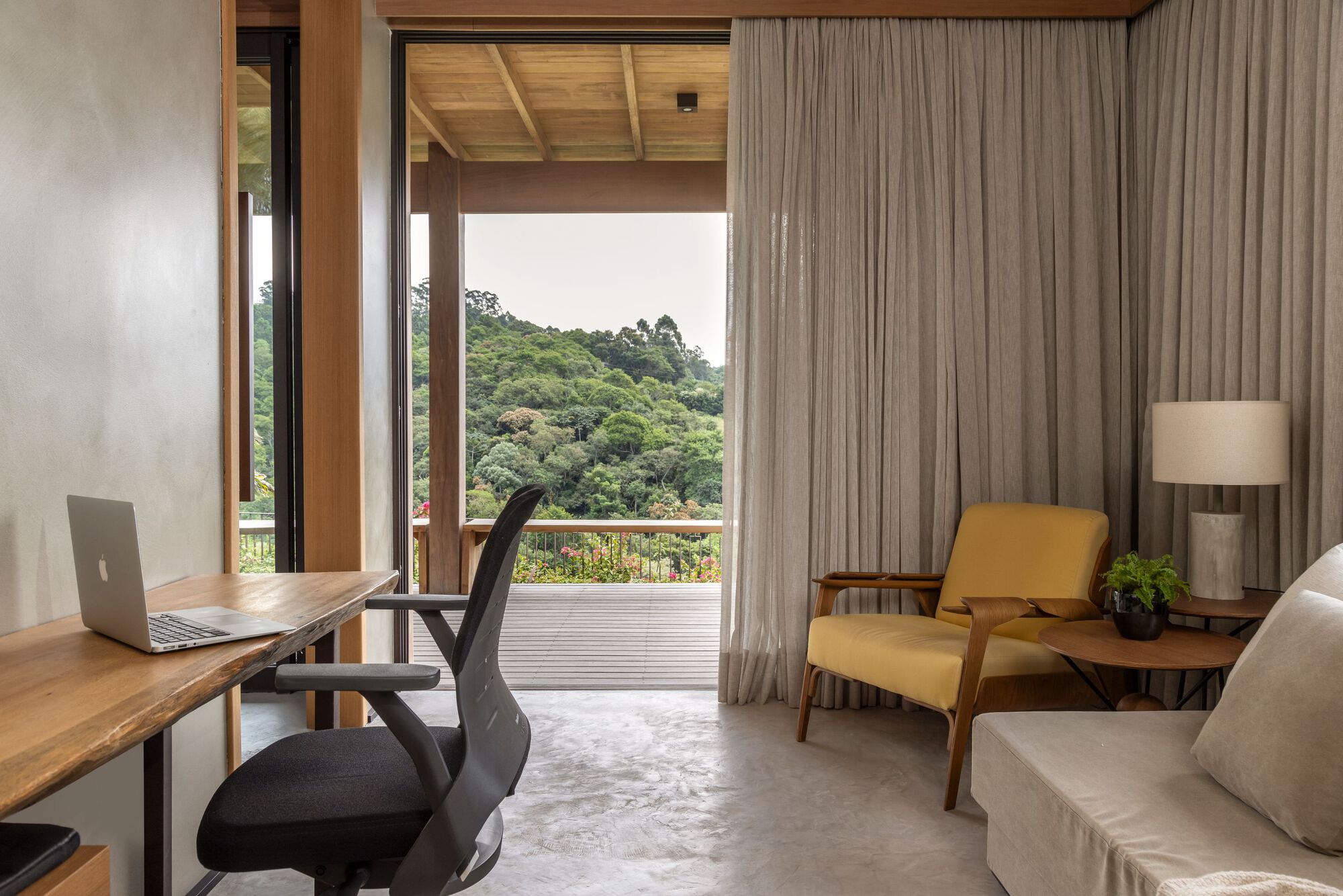 Gallery of Boomerang House / In House - 19