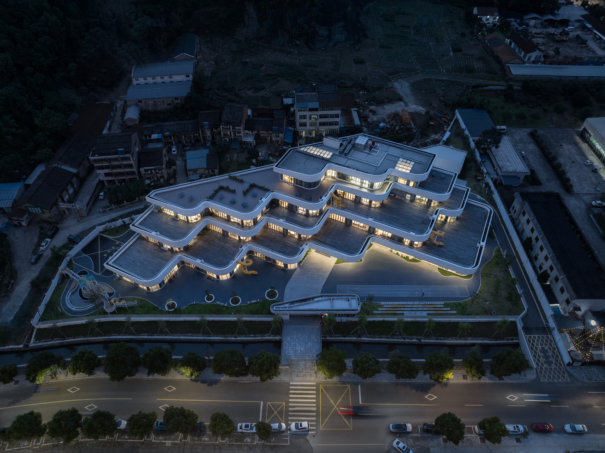 Gallery of Linhai Xiecheng Kindergarten / Atelier RenTian - 10