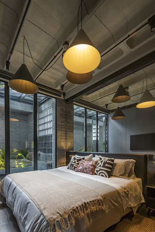 Gotham House / Plan:b arquitectos - Interior Photography, Bedroom, Lighting, Windows, Bed