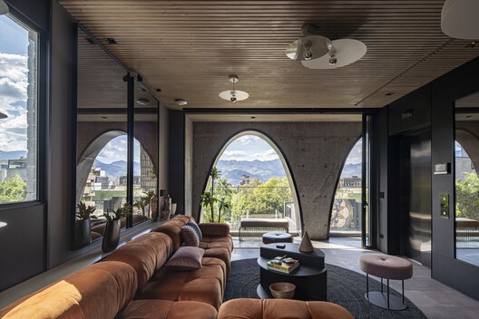 Gotham House / Plan:b arquitectos - Interior Photography, Living Room, Table, Windows, Lighting, Chair
