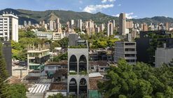 Gotham House / Plan:b arquitectos
