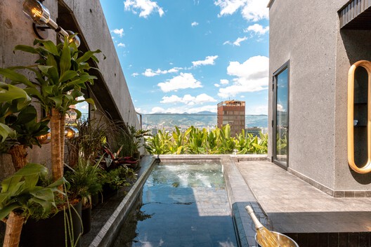 Gotham House / Plan:b arquitectos - Exterior Photography