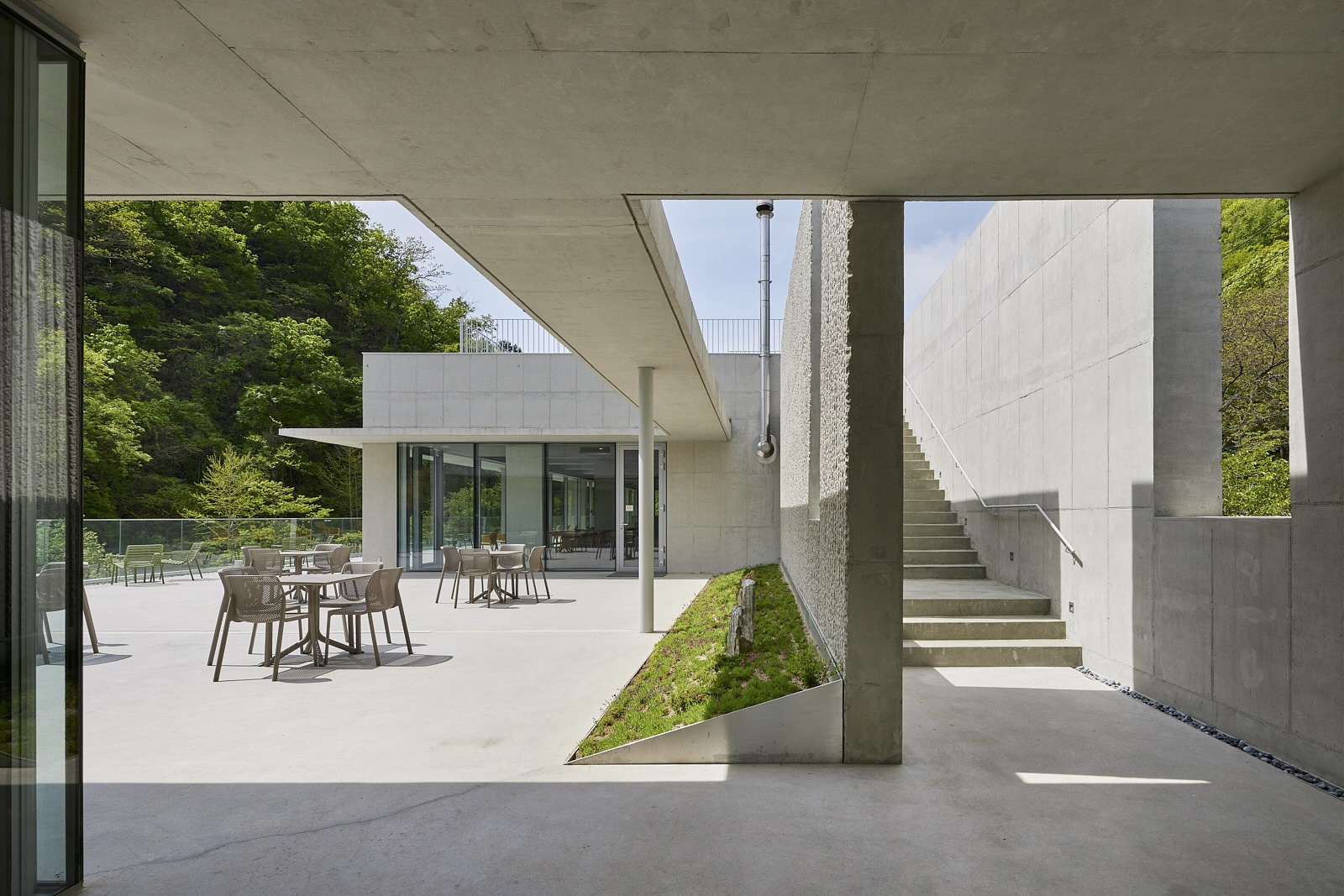 Gallery of Dot Line Plan Coffee Shop / ODDs&ENDs architects - 3