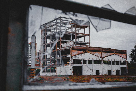 Ruins of a building in the central region of Limeira (SP), 2024. The photograph, along with other records, is part of the video installation.