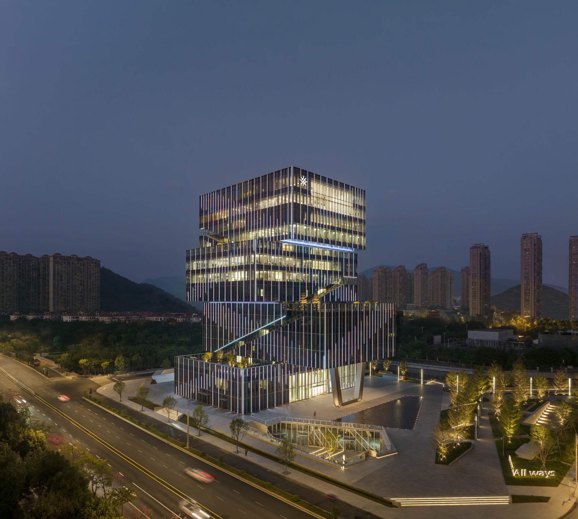 画廊恒申中心/ Gensler - 9