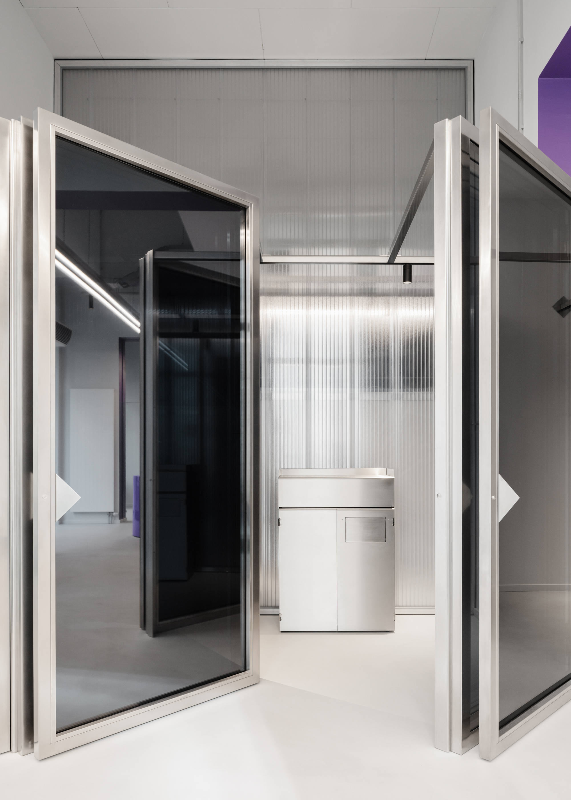 Gallery of aware lab Berlin / Kessler Plescher Architekten - 11