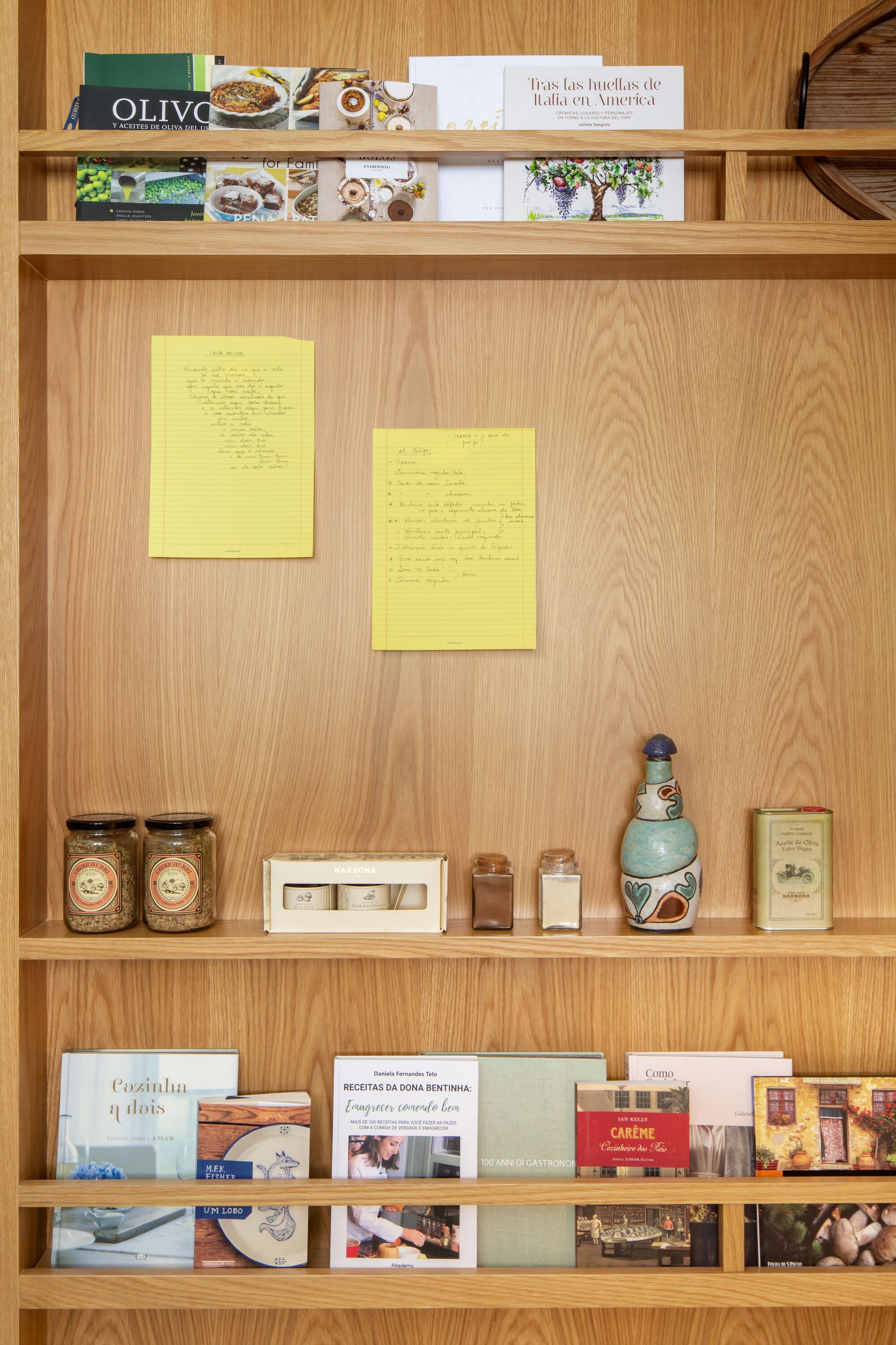 Old Apartment Texture: Background Images & Pictures - Suburban Apartment Textures