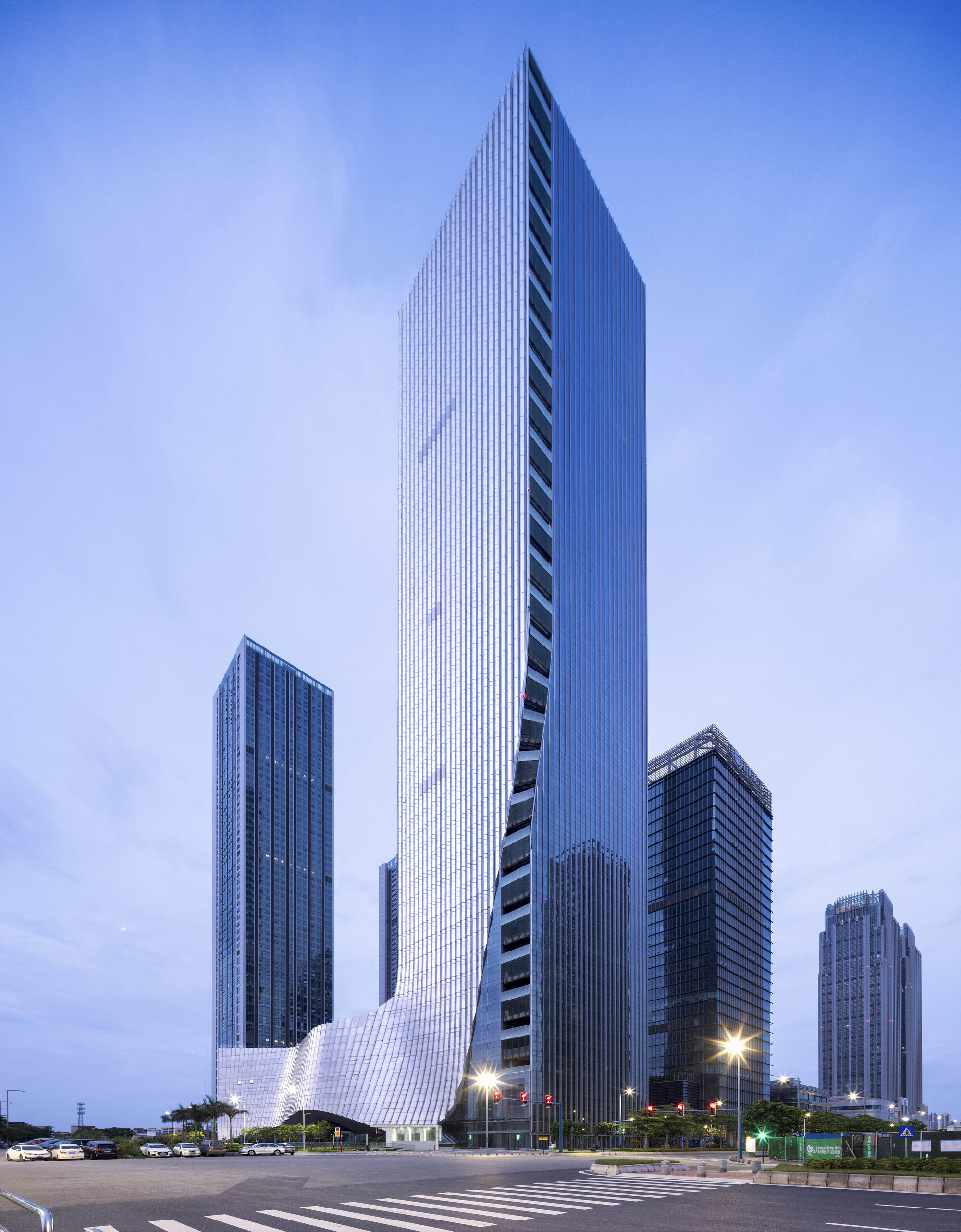 Gallery of Foshan Entrepreneur Building / CCDI - 10