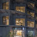 Edificio residencial TOPAZ Shinokachimachi / Yuko Nagayama & Associates - Fotografía exterior, ventanas, iluminación, fachada
