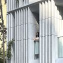 Torre residencial Sayeh / Ali Haghighi Architects - fotografía de interiores, fachadas, ventanas, pasamanos
