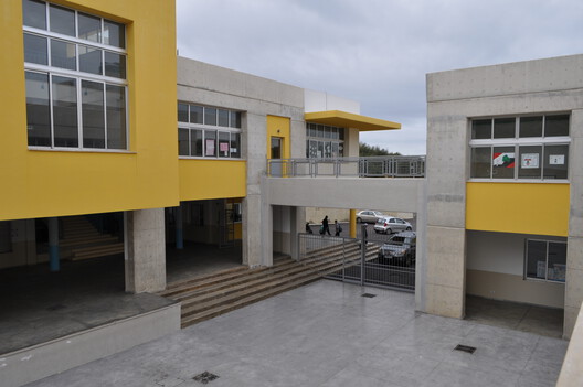 Abey Public School / Almimariya Abey Public School / Almimariya - Exterior Photography, Windows, Facade