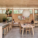 Sweetwater House / Jackson Clements Burrows Architects - fotografía de interiores, mesas, sillas, vigas