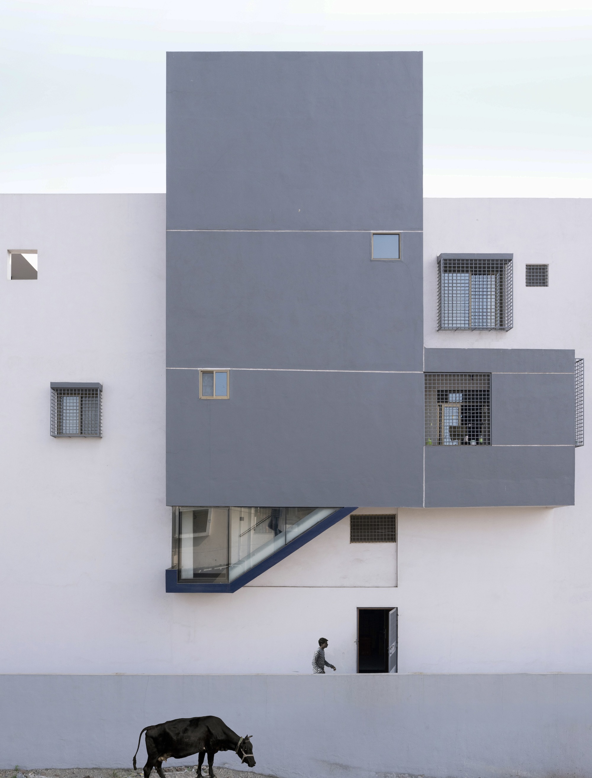 gallery-of-house-of-protruding-staircase-karan-darda-architects-6