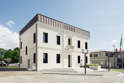 The New Cultural Center Gian Paolo Negri Renovation / Didonè Comacchio Architects - Image 3 of 29