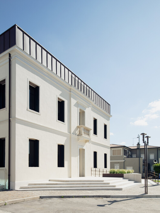 The New Cultural Center Gian Paolo Negri Renovation / Didonè Comacchio Architects - Image 9 of 29
