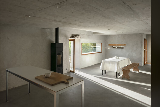 Alpine Chalet  CPL / Ralph Germann architectes - Interior Photography, Table