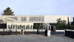 Moos De Hill House / AUM Pierre Minassian