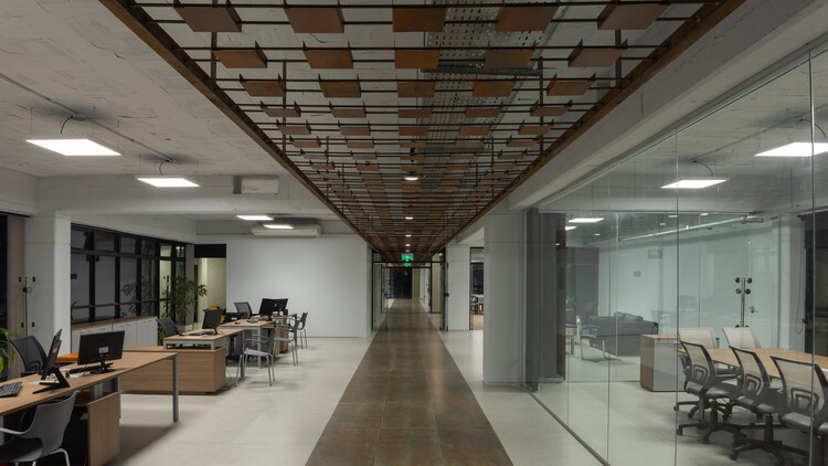 Oficinas Regional Centro  Colegio de Arquitectos de Mendoza / ONA - Oficina Nómada de Arquitectura - Más Imágenes