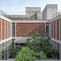 Mehul Patel Residence / Groundwork Architecture - Image 3 of 26