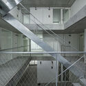 Edificio de apartamentos Higashi Tamagawa / Tomoyuki Kurokawa Architects - Imagen 3 de 19
