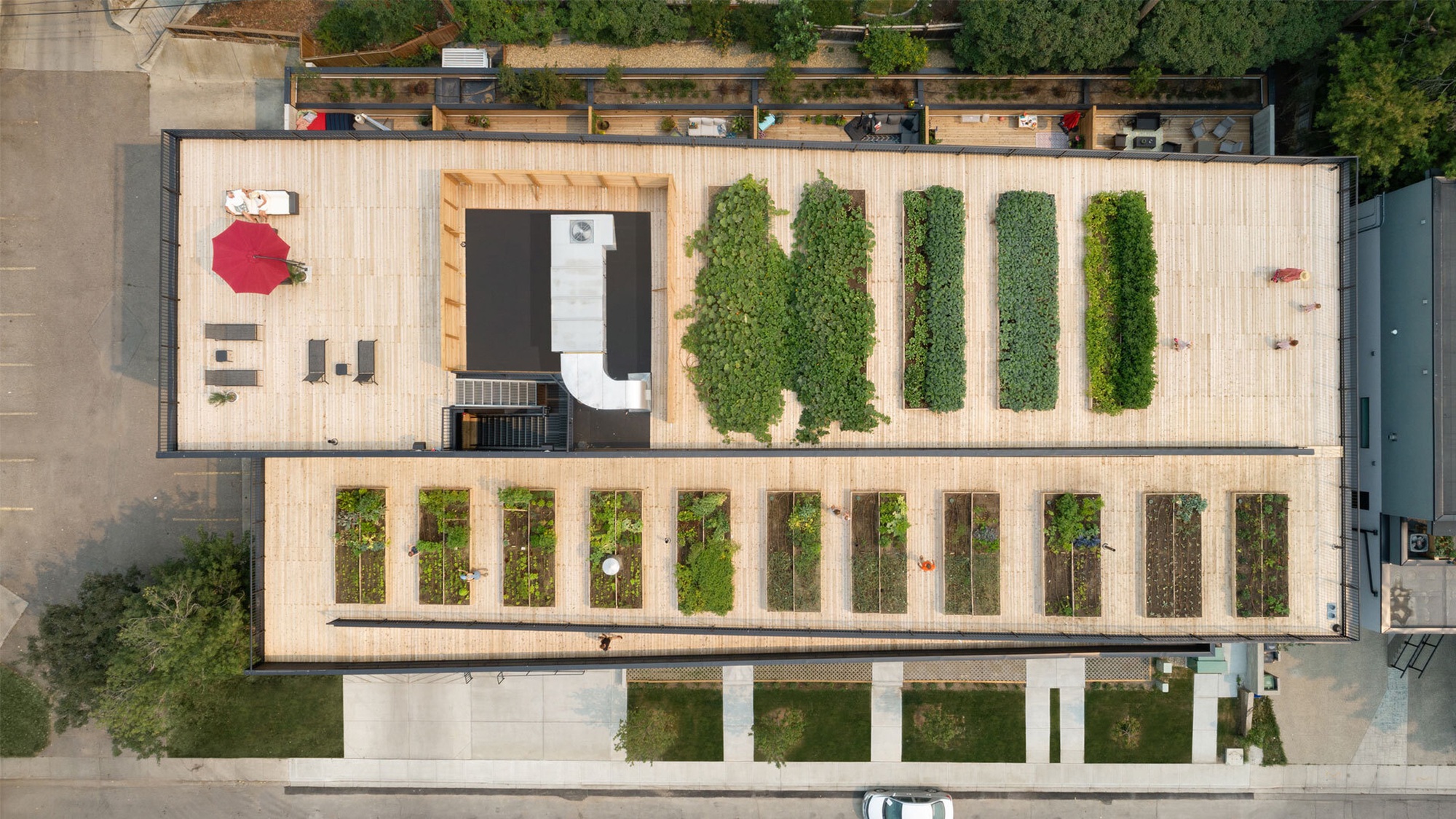 Gallery of Grow Residence / Modern Office of Design + Architecture - 25