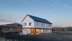 Bozeman Passive House / Love Schack Architecture