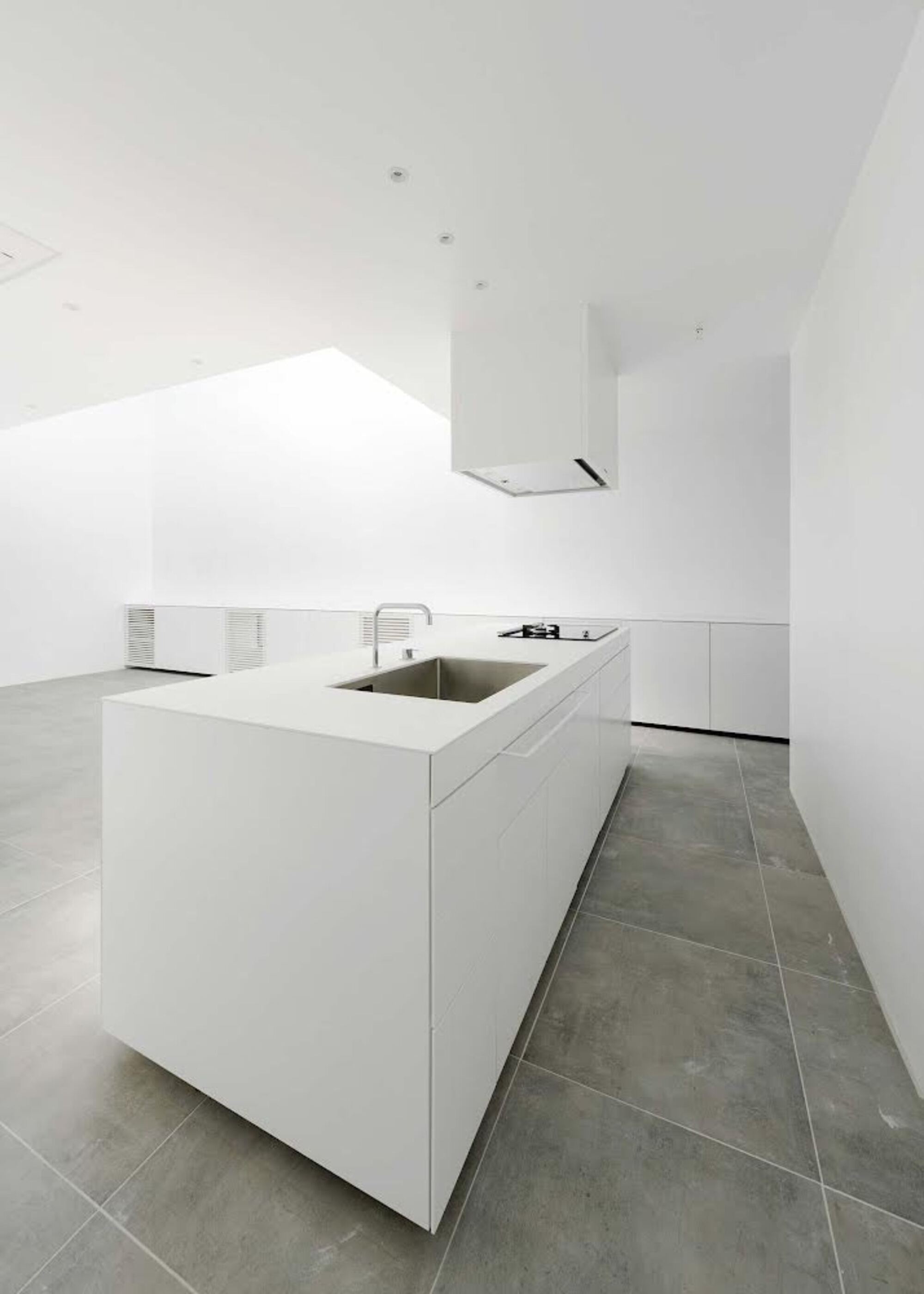 Indoor Outdoor Living: The Power Of Natural Light In Courtyards - ox6orbr