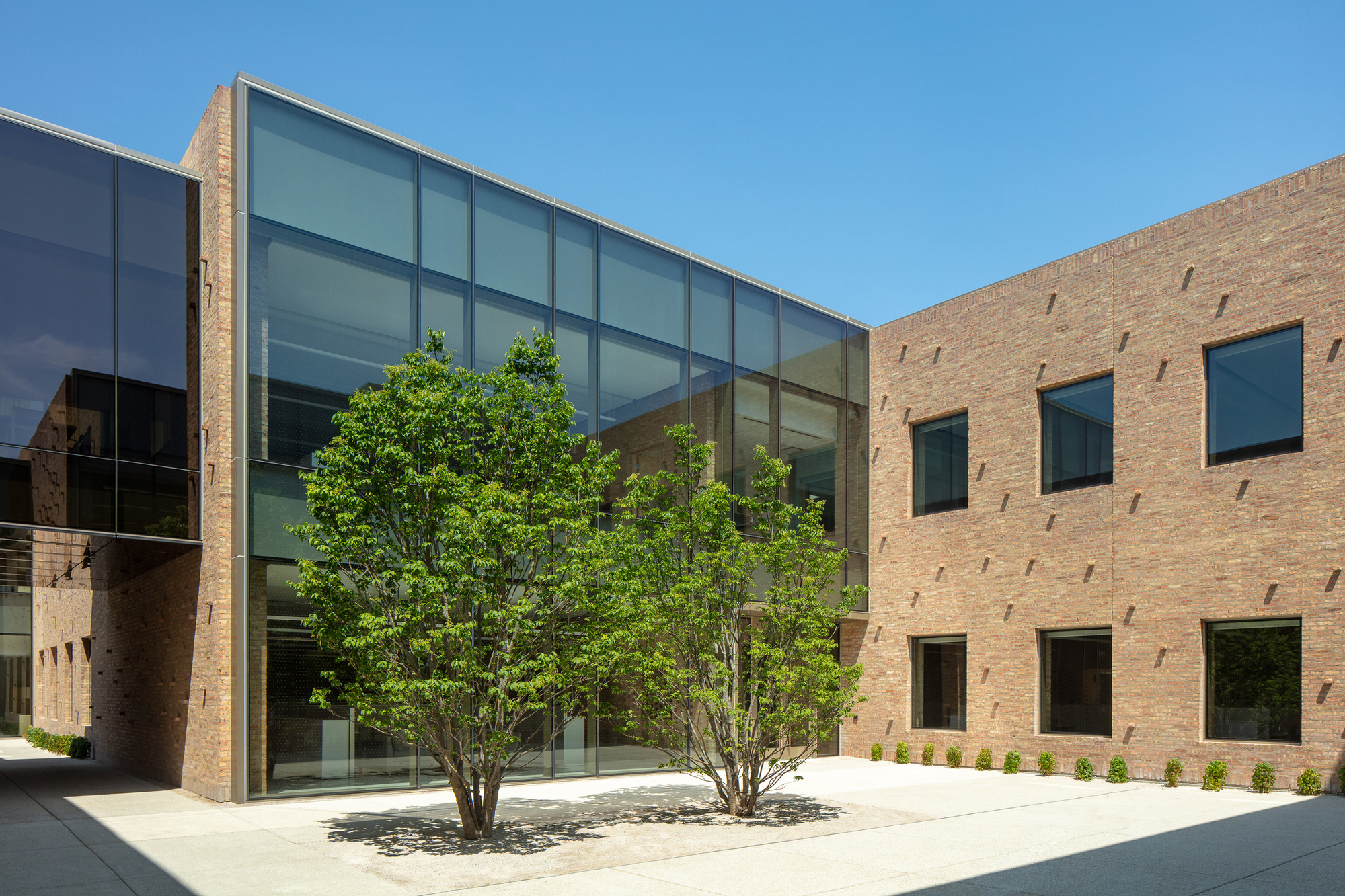 Gallery of Chicago Park District Headquarters and Fieldhouse / John ...
