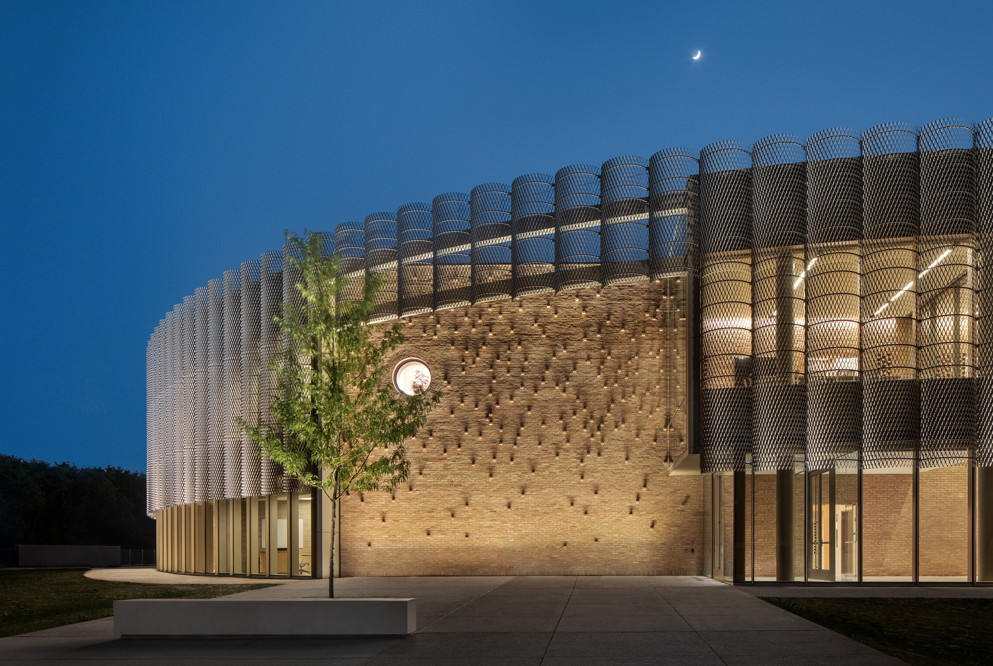 Gallery of Chicago Park District Headquarters and Fieldhouse / John ...