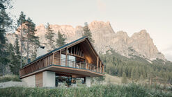 House Conturines / Perathoner Architects