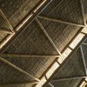 Salón de bambú KAKR / cavatinastudio + Brahmawanta Architecteam - Comunidad