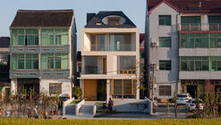 Mini South Villa / Dispacement Architectural Design