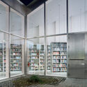 Biblioteca pública / OFICINA Kersten Geers David Van Severen - Fotografía de interiores, estanterías, ventanas