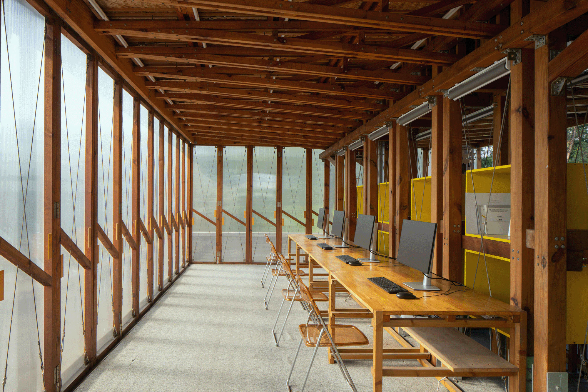 Gallery of An Office Free in the Gaps of an Urban Village / LLC Studio - 19