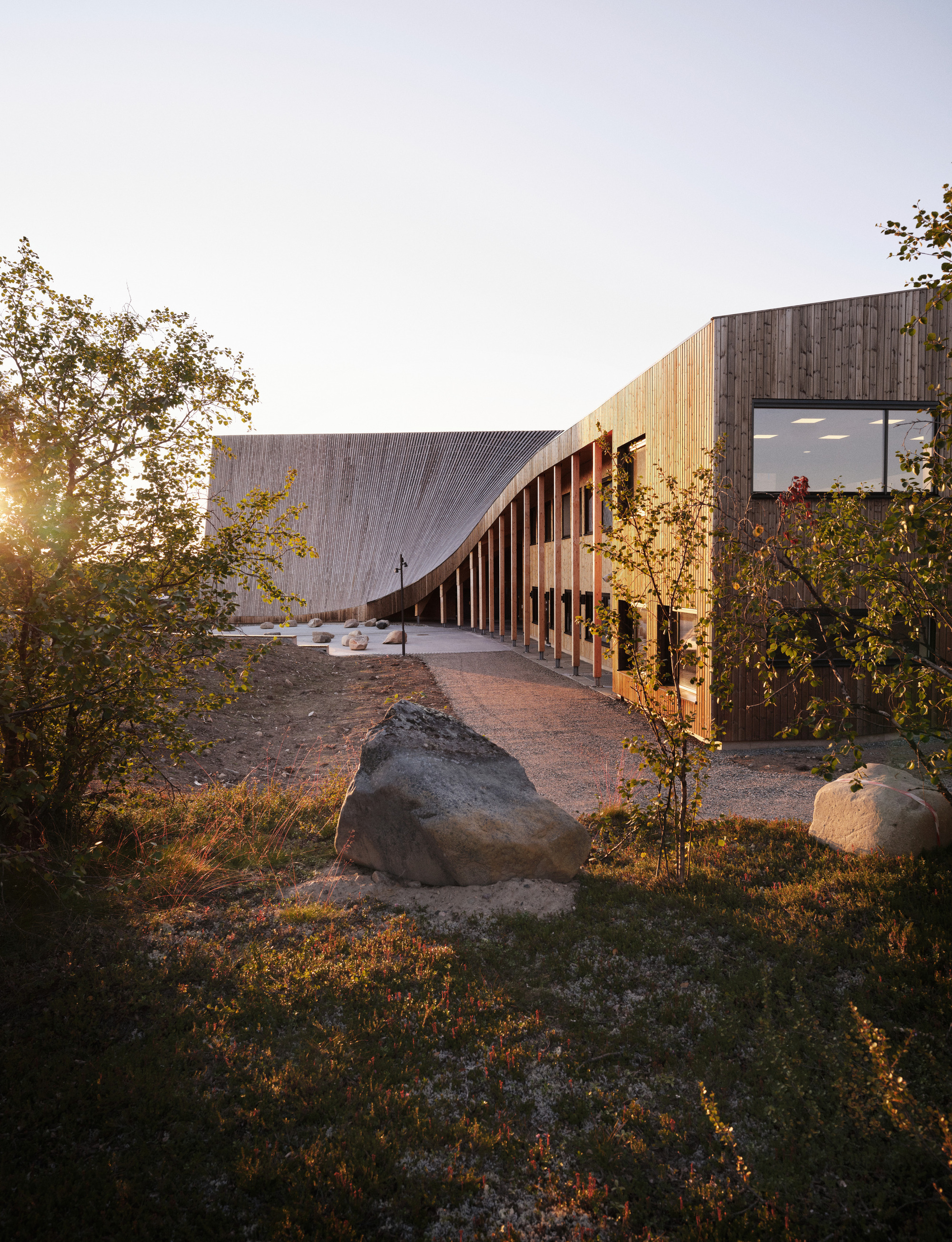 Galería de Centro Cultural Čoarvemátta / Snøhetta - 7