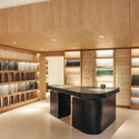 Anibal Abbate / Toro Arquitectos - Showroom