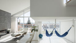 Casa Cor de Sal  / Rómulo Neto Arquitectos