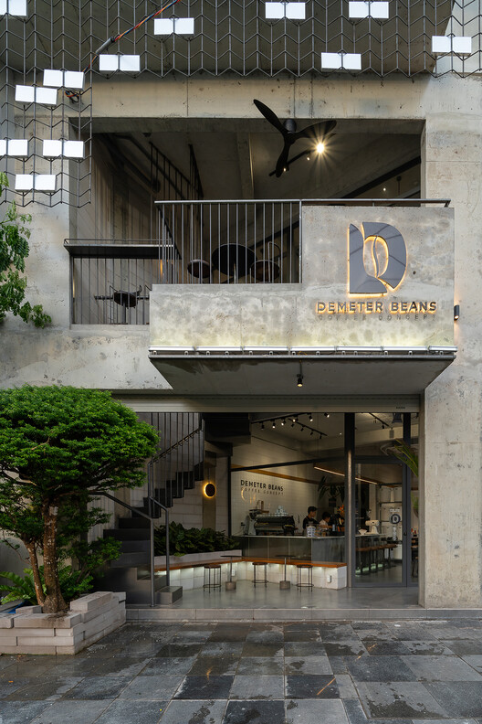 Demeter Beans II Coffee Shop and D-Apartment / KCONCEPT + KOHARCHITECTS Demeter Beans II Coffee Shop and D-Apartment / KCONCEPT + KOHARCHITECTS - Image 16 of 28