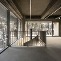 Yon Building/LKSA - fotografía de interiores, pasamanos