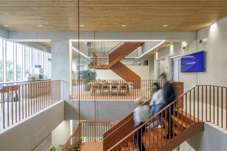 Marie Curie Office Building / Proof of the Sum - Interior P،tography, Handrail