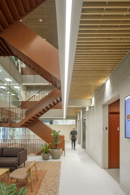 Marie Curie Office Building / Proof of the Sum - Interior P،tography, Facade, Beam