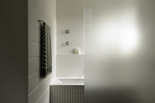 The Warren House / PLOTNONPLOT Architecture Inc. The Warren House / PLOTNONPLOT Architecture Inc. - Image 15 of 23