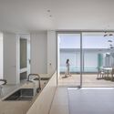 Casa Seoeunjae / PLS Architects - fotografía de interiores, cocina, mesa, sillas, ventanas