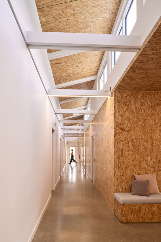 Centro de Saúde Integrada / Sarah Lake Architects - Fotografia de Interiores