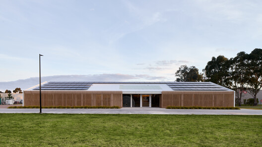 Centro de Saúde Integrada / Sarah Lake Architects - Imagem 6 de 23