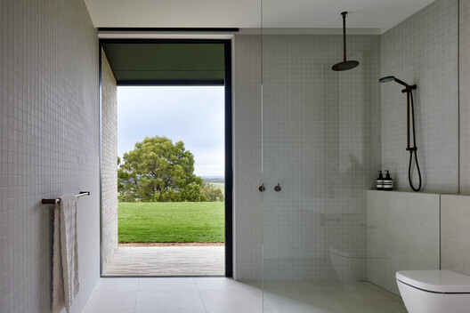 Gruyere Farmhouse / Rachcoff Vella Architecture Gruyere Farmhouse / Rachcoff Vella Architecture - Interior Photography, Bathroom, Shower