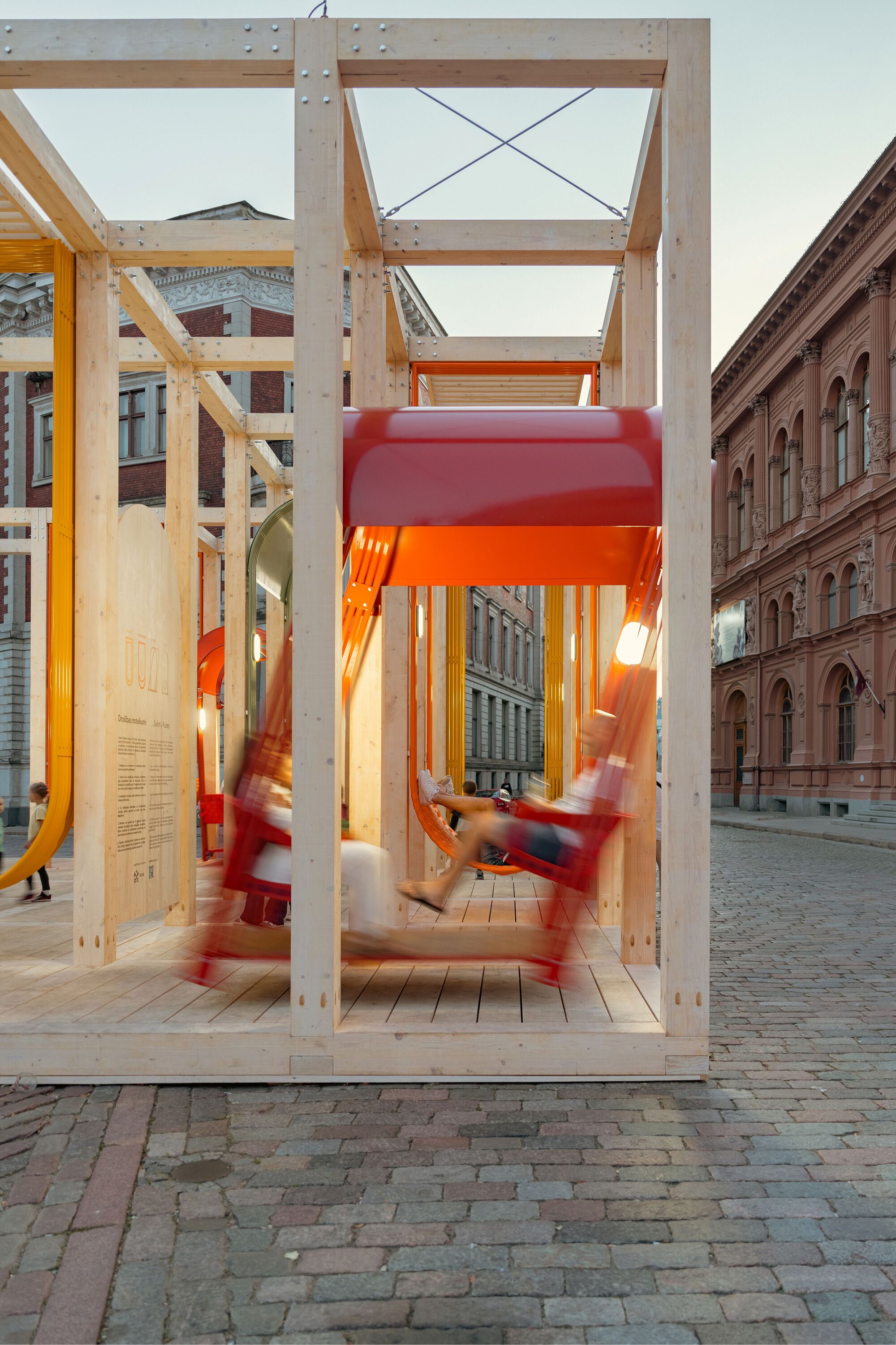 Gallery of Dome Next Door Installation / Toms kampars + Hori_zonte