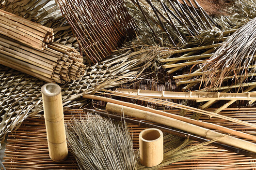 Smart, Eco-Conscious Architecture and Décor Inspired by Nature’s Finest Materials - Image 2 of 10